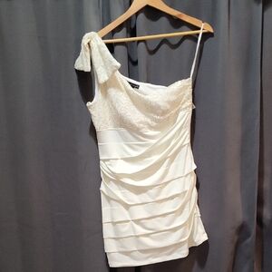 Elegant White One-Shoulder Dress